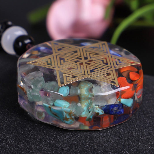 Colgante Orgonita con Minerales y Símbolos varios deseños